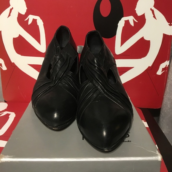 BZ MODA EVERYBODY ANKLE SHOES - Picture 1 of 8